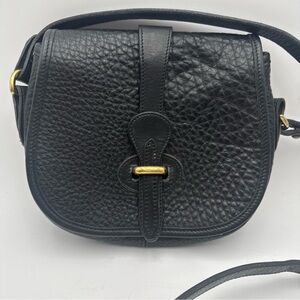 Elegant Black Leather Crossbody Bag